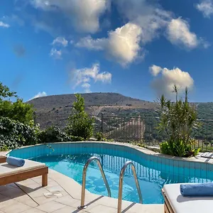 Elia Woodstone Villa